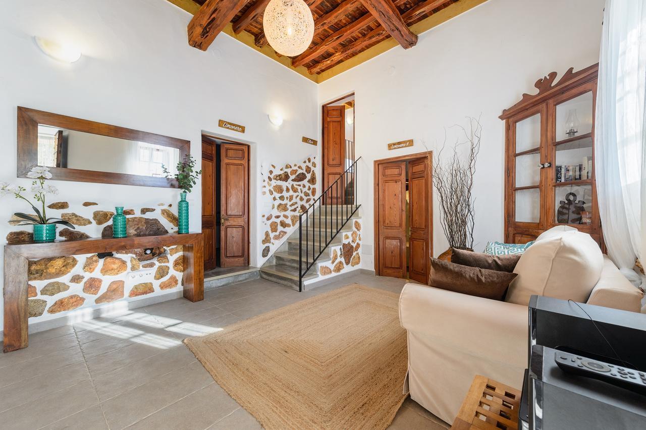 Agroturismo Rural Can Prats Santa Eulària des Riu Exterior foto