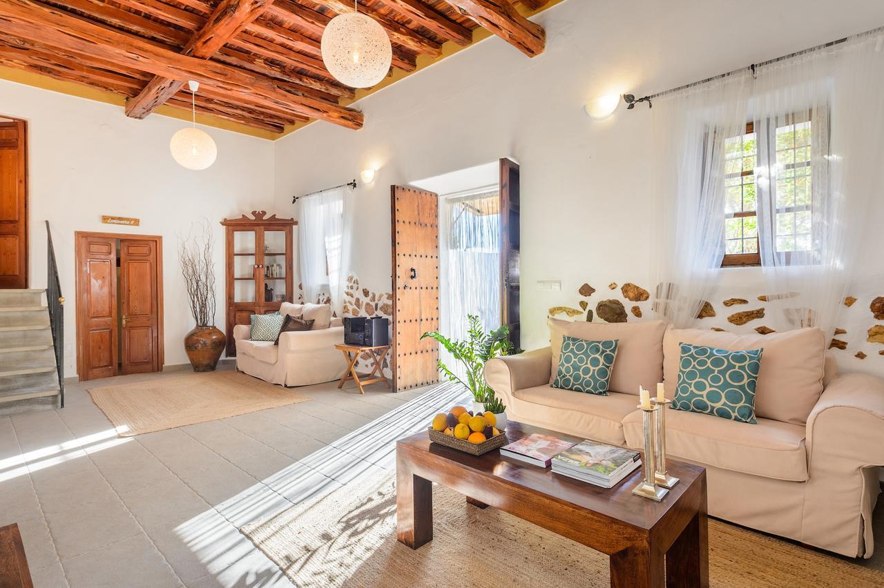 Agroturismo Rural Can Prats Santa Eulària des Riu Exterior foto